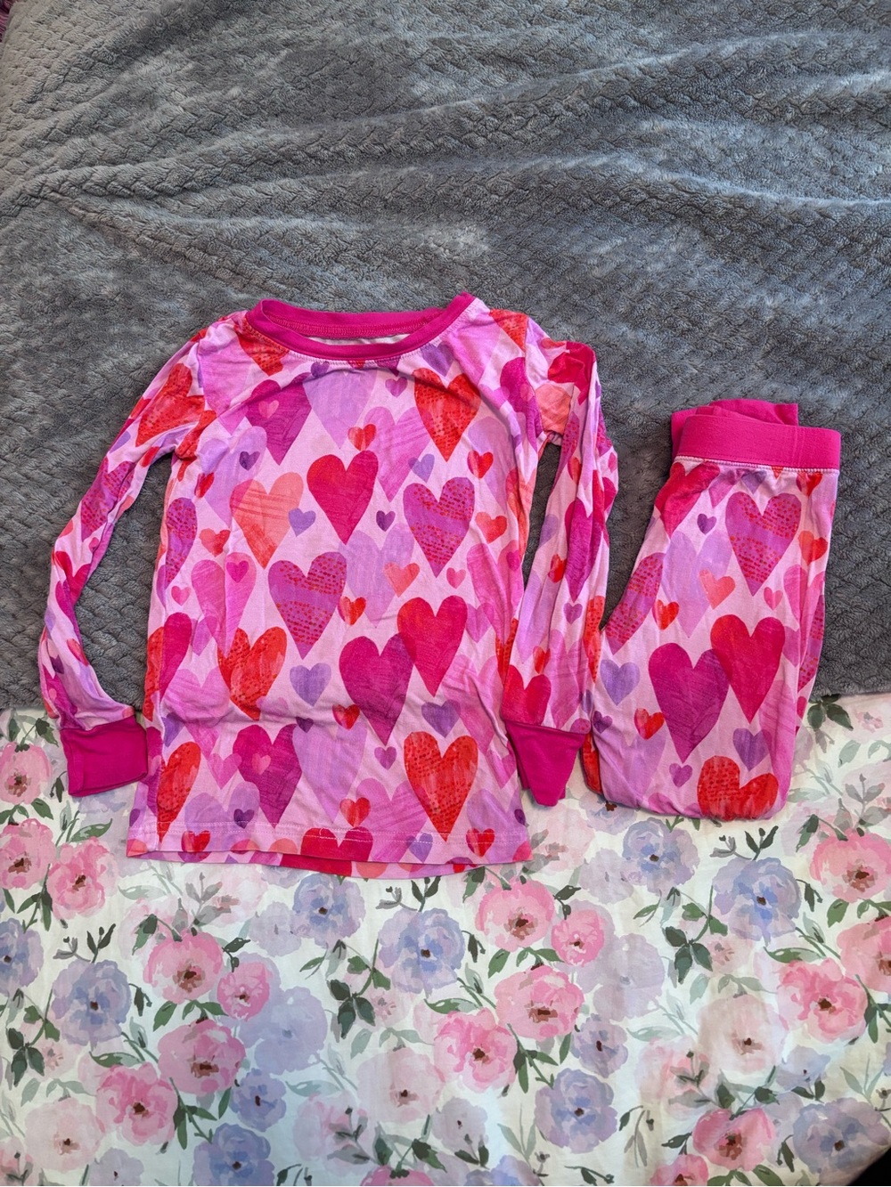 Little Sleepies Pink & Red Heart Print Long Sleeve Pajama Set. Size 2T.